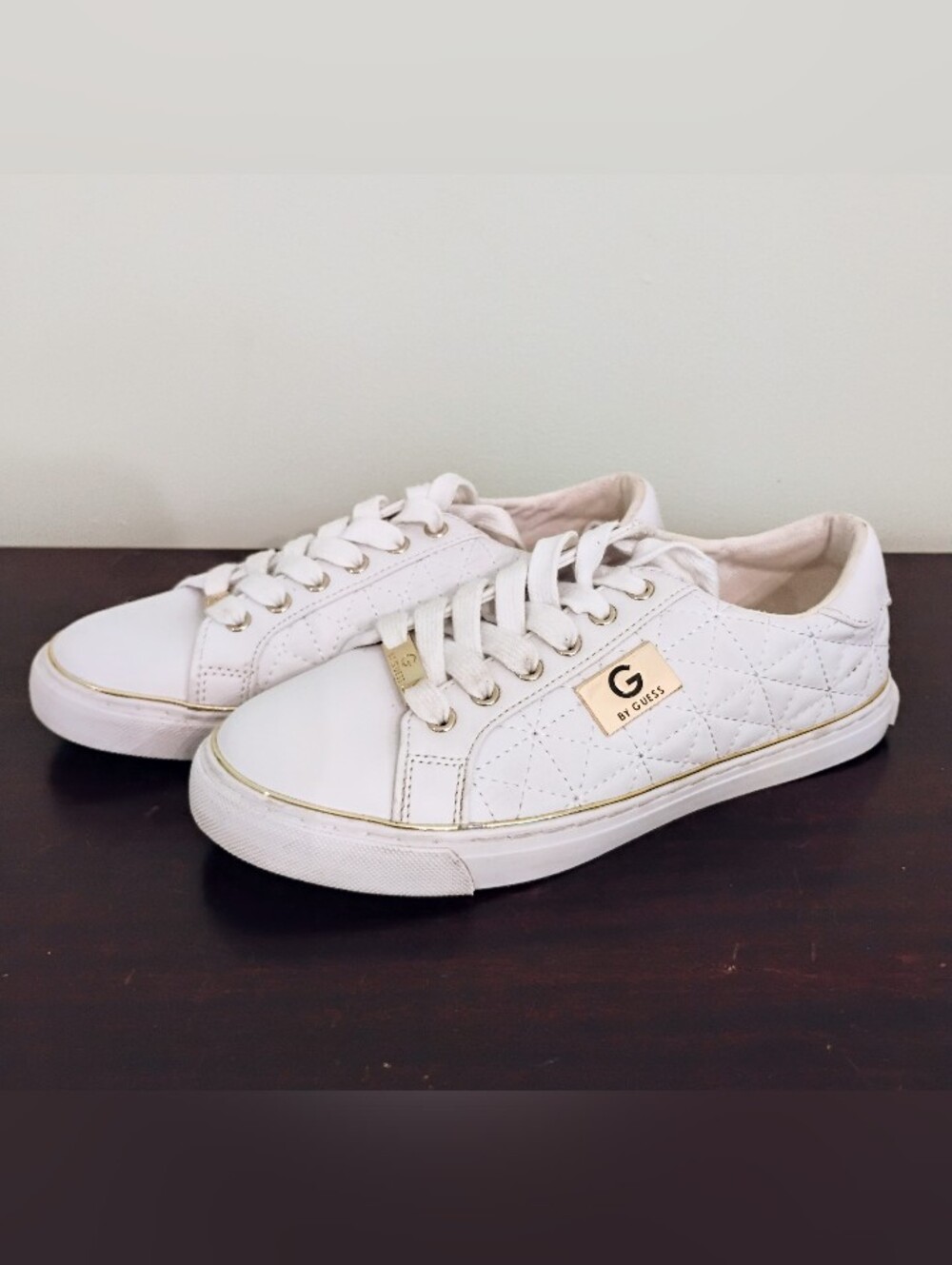 G By Guess White & Gold Backer2 Quilted Sneakers - Size 6.5 Medium